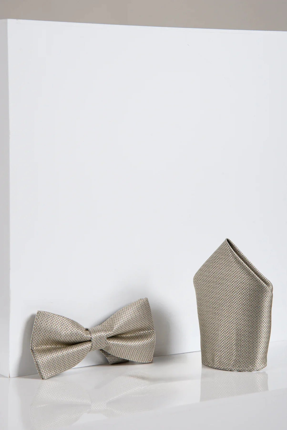 TB17 Bow Tie Set - All Colours